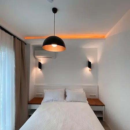 Amber Boutique Szálloda *