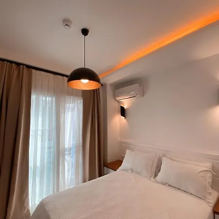 Amber Boutique Çeşme