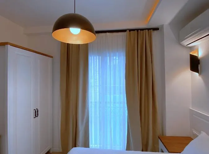 Amber Boutique Отель