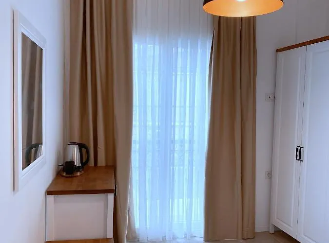 Отель Amber Boutique *