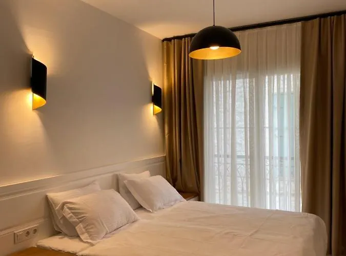 Отель Amber Boutique *