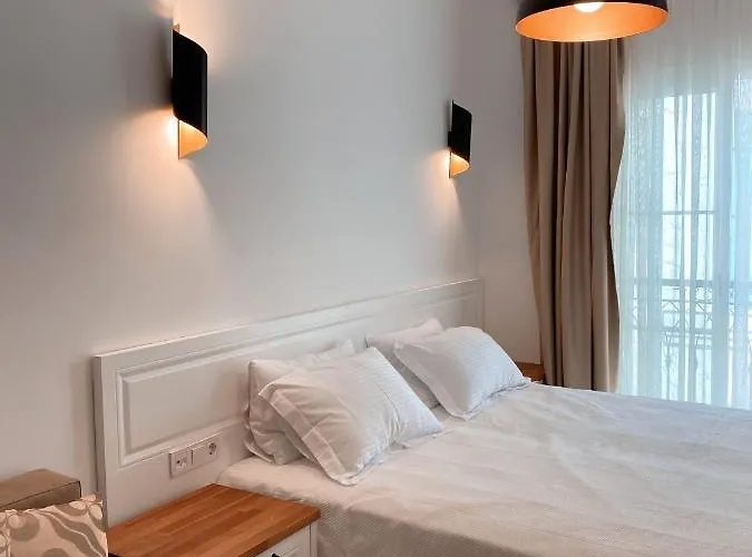 Amber Boutique * Кешме