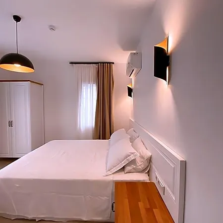 Amber Boutique Çeşme